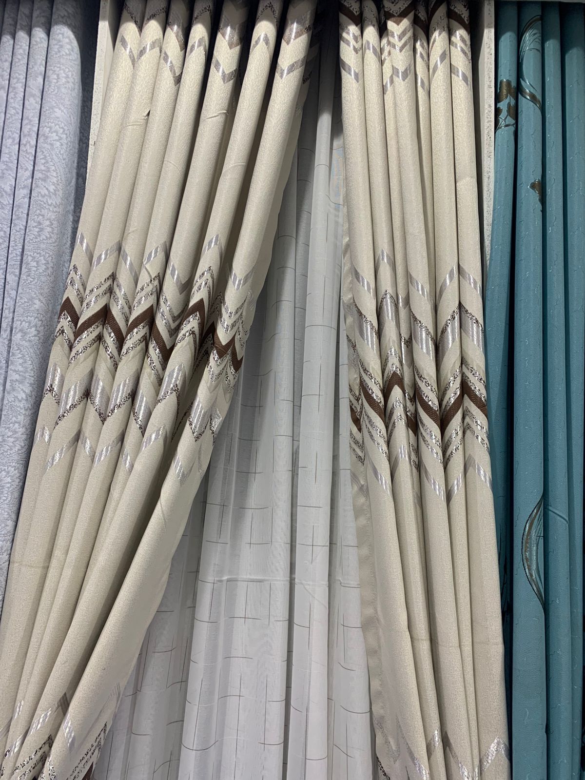 Zigzag Patterned Curtains